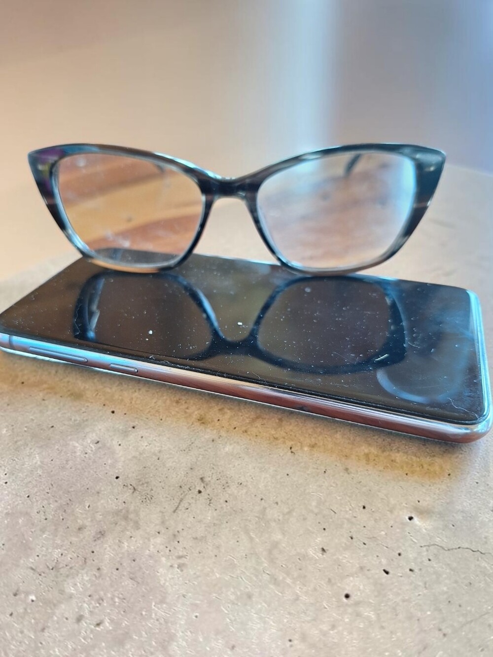 Black Metal Cat-Eye Glasses